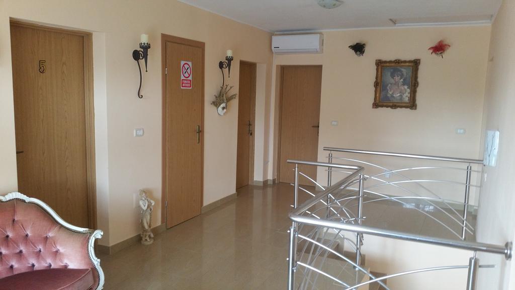 Family Pension Arad Exterior foto